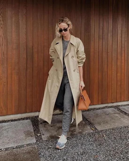 风衣配羊毛衫_衬衣配羊毛衫