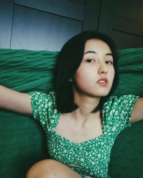 史上最强的00后穿搭 90后都输了插图(33) 史上最强的00后穿搭 90后都输了