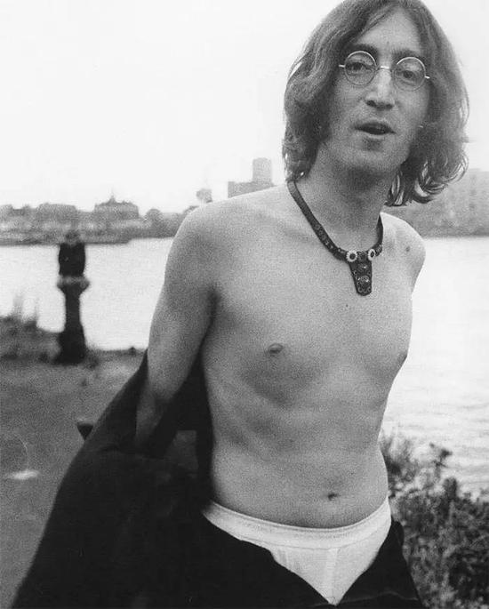 还有披头士中的成员约翰·列侬（John Lennon）（图片来源：豆瓣Liberian）