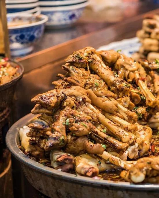 中午吃泡馍晚上吃火锅?中国这辆美食高铁火了 中午吃泡馍晚上吃火锅?中国这辆美食高铁火了