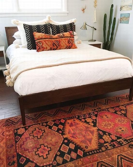 印花与地毯相呼应 图片源自instagram@rugandweave