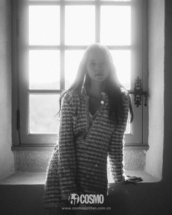 服装:CHANEL