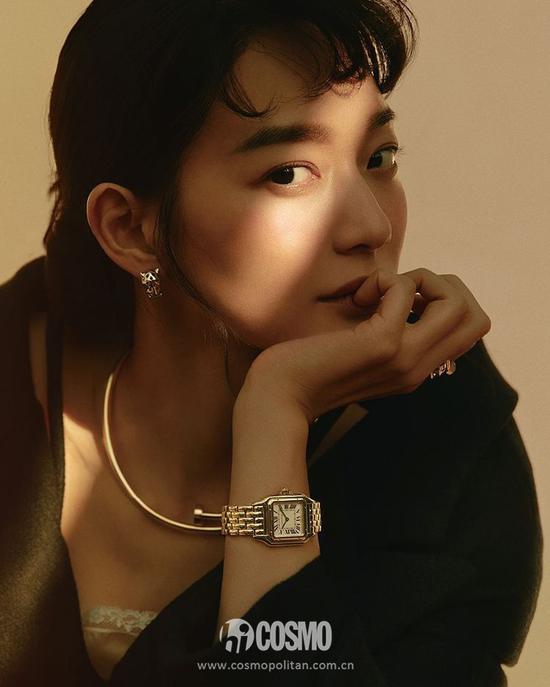 申敏儿佩戴:Cartier腕表