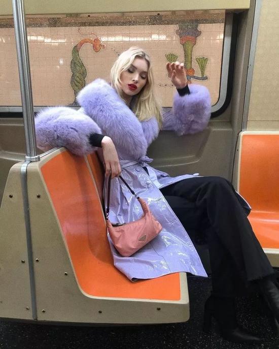 脱风衣_和平精英黄金风衣图片