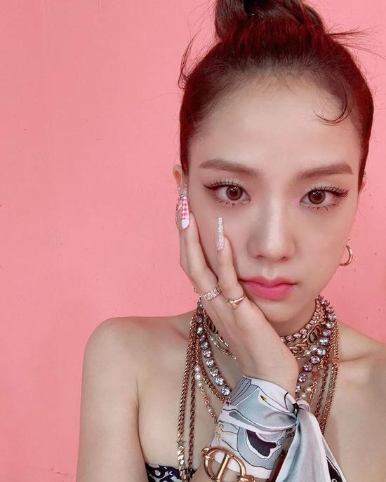 我听的不是歌 而是拥有BLACKPINK的最新妆容指南