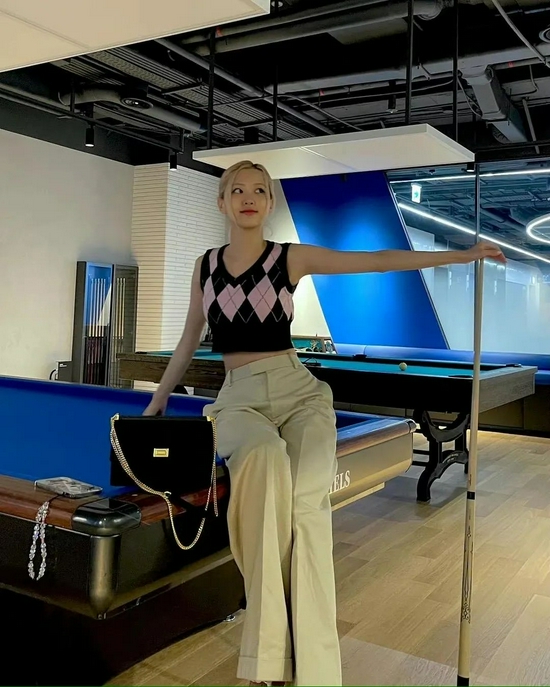 早秋的一张安全牌:永不过时的格纹!倪妮、刘雯、SOMI的穿法各有千秋!-幽兰花香 早秋的一张安全牌:永不过时的格纹!倪妮、刘雯、SOMI的穿法各有千秋!-幽兰花香
