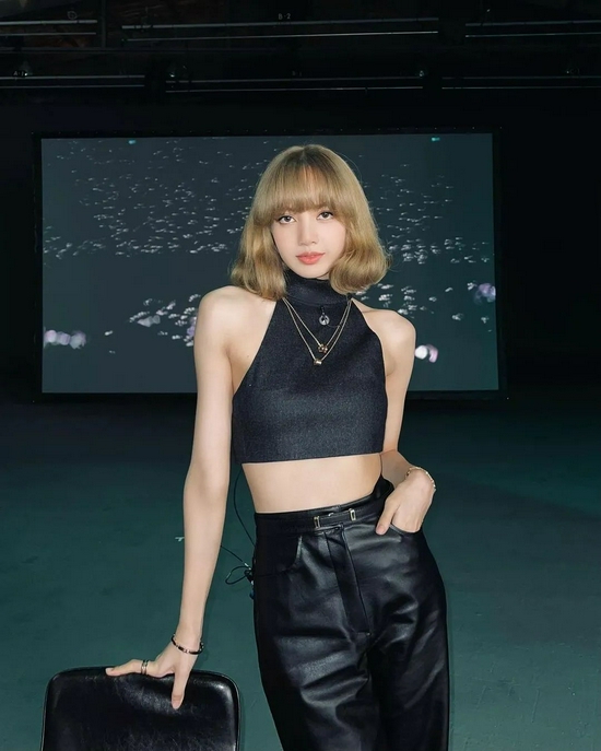 “人间芭比”Lisa的私服穿搭盘点,拽酷辣妹们别错过!-幽兰花香 “人间芭比”Lisa的私服穿搭盘点,拽酷辣妹们别错过!-幽兰花香