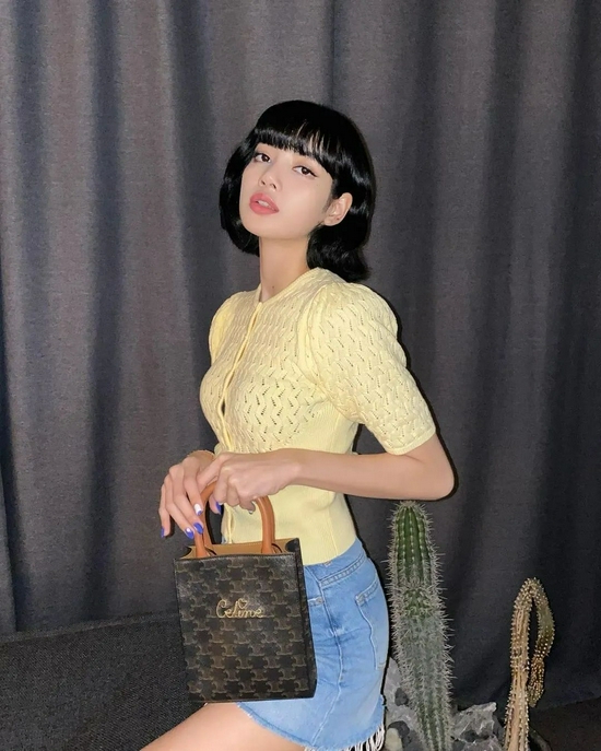 “人间芭比”Lisa的私服穿搭盘点,拽酷辣妹们别错过!-幽兰花香 “人间芭比”Lisa的私服穿搭盘点,拽酷辣妹们别错过!-幽兰花香