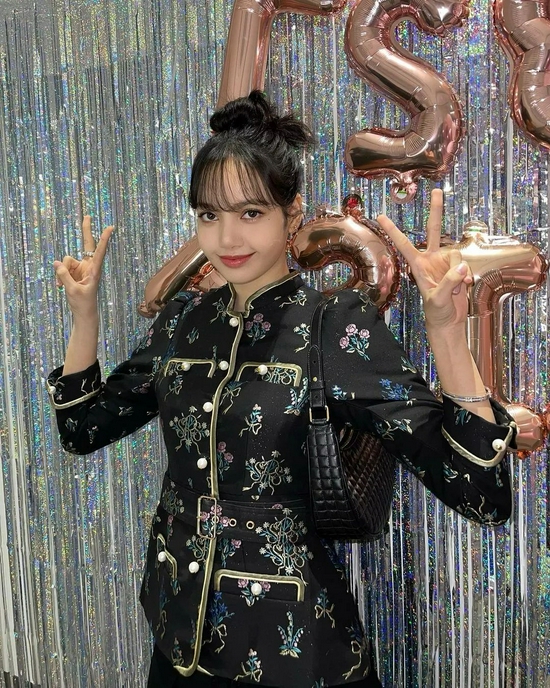 “人间芭比”Lisa的私服穿搭盘点,拽酷辣妹们别错过!-幽兰花香 “人间芭比”Lisa的私服穿搭盘点,拽酷辣妹们别错过!-幽兰花香