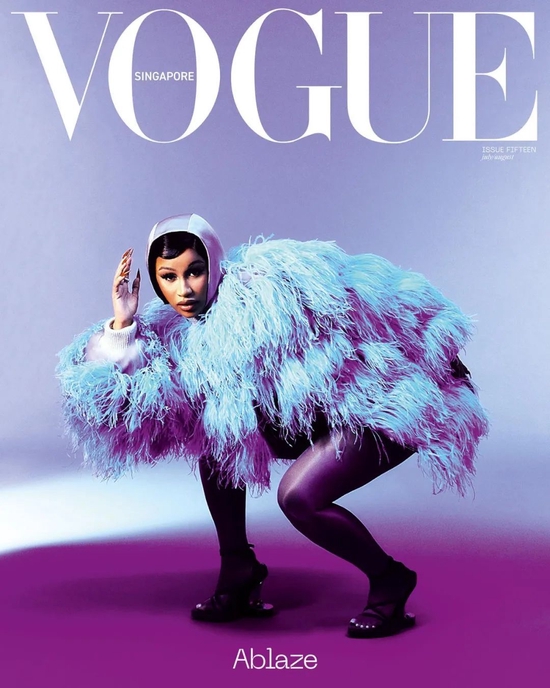 Cardi B 登上新加坡版《VOGUE》封面！