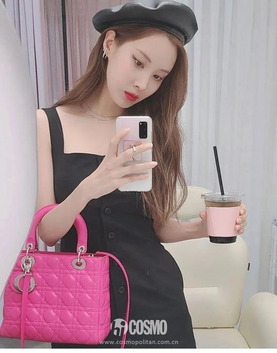 赵丽颖一张路透生图 一百万网友种草了她的饭盒包插图(34) 赵丽颖一张路透生图 一百万网友种草了她的饭盒包