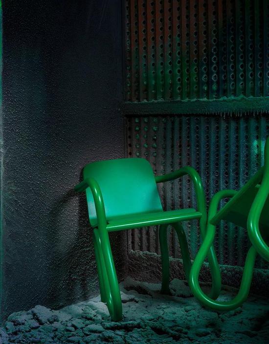 作品:Matthew Day Jackson,设计:Made By Choice