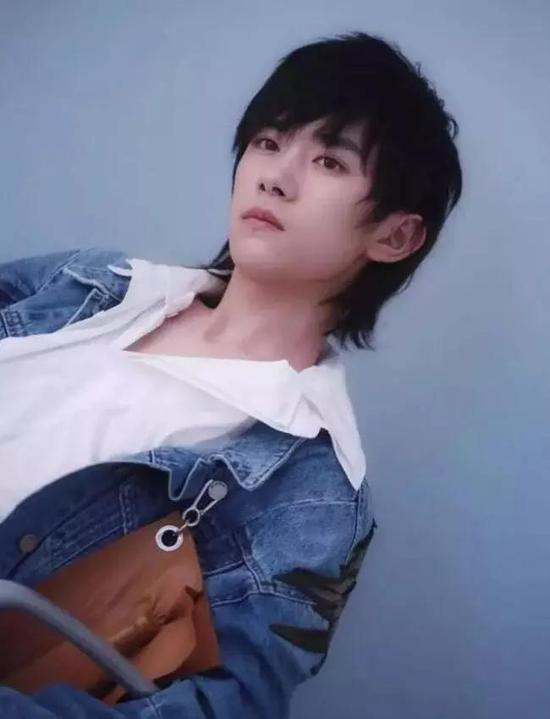 今年怎么就流行起了“鲻鱼头”?明明这几款才经典又好看时髦呀!