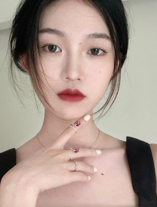 还在画蜡笔小新眉吗 教你打造原生感毛绒眉-幽兰花香 还在画蜡笔小新眉吗 教你打造原生感毛绒眉-幽兰花香