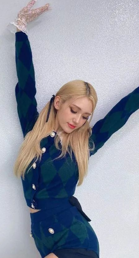 跟着Jennie、杨幂一起买的针织衫,怎么就总也穿不对?-幽兰花香 跟着Jennie、杨幂一起买的针织衫,怎么就总也穿不对?-幽兰花香