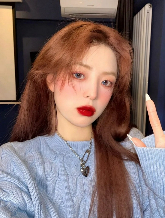 人间芭比SOLO发色炸翻了!-幽兰花香 人间芭比SOLO发色炸翻了!-幽兰花香