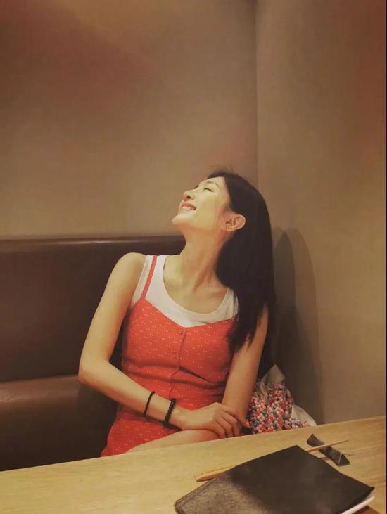 今夏流行的”渣女衫”太撩 我再也不想买T袖了插图(20) 今夏流行的"渣女衫"太撩 我再也不想买T袖了