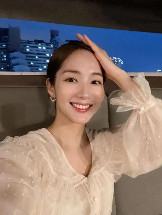 比千颂伊还拽 徐睿知的魔女范儿还不是靠ta插图(21) 比千颂伊还拽 徐睿知的魔女范儿还不是靠ta