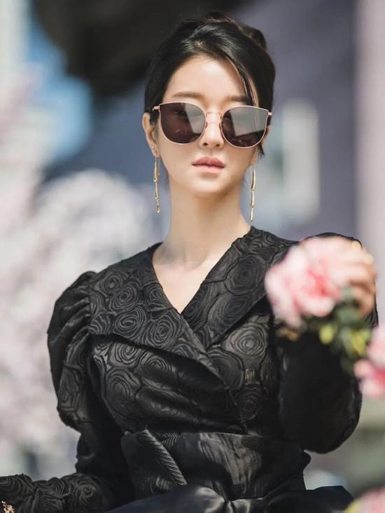 比千颂伊还拽 徐睿知的魔女范儿还不是靠ta插图(6) 比千颂伊还拽 徐睿知的魔女范儿还不是靠ta