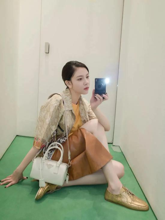 大暑天儿 不如试试素雅的高级色调坯布色吧插图(2) 大暑天儿 不如试试素雅的高级色调坯布色吧