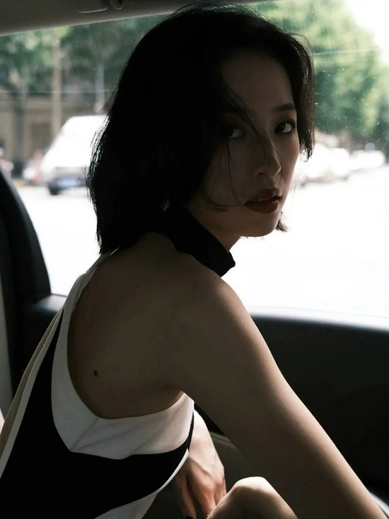 迪丽热巴欧阳娜娜的短发 容易打理还显脸小-幽兰花香 迪丽热巴欧阳娜娜的短发 容易打理还显脸小-幽兰花香