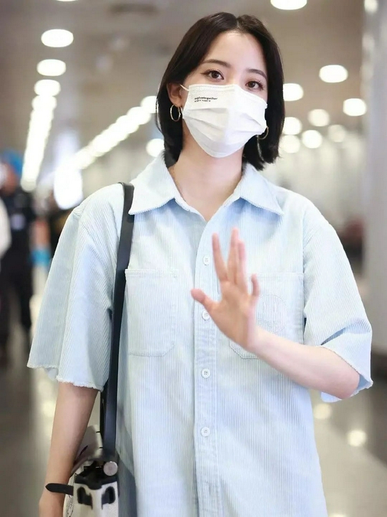 迪丽热巴欧阳娜娜的短发 容易打理还显脸小-幽兰花香 迪丽热巴欧阳娜娜的短发 容易打理还显脸小-幽兰花香