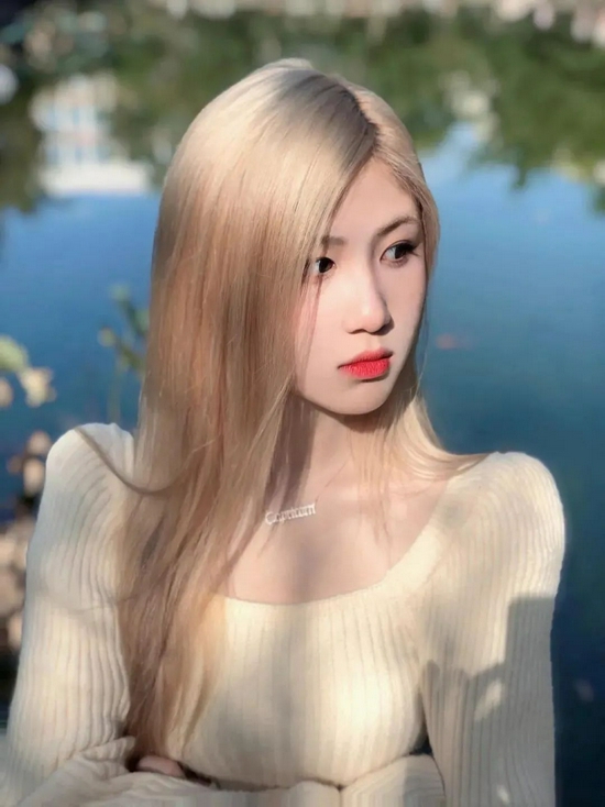 人间芭比SOLO发色炸翻了!-幽兰花香 人间芭比SOLO发色炸翻了!-幽兰花香