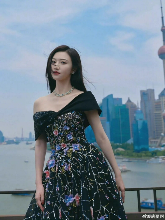景甜到底是如何变成人间富贵花的?-幽兰花香 景甜到底是如何变成人间富贵花的?-幽兰花香
