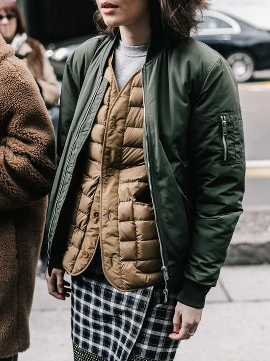 品质好的羽绒背心 1fbd-44dce1c164f03df871935ab0415d4e9e.png