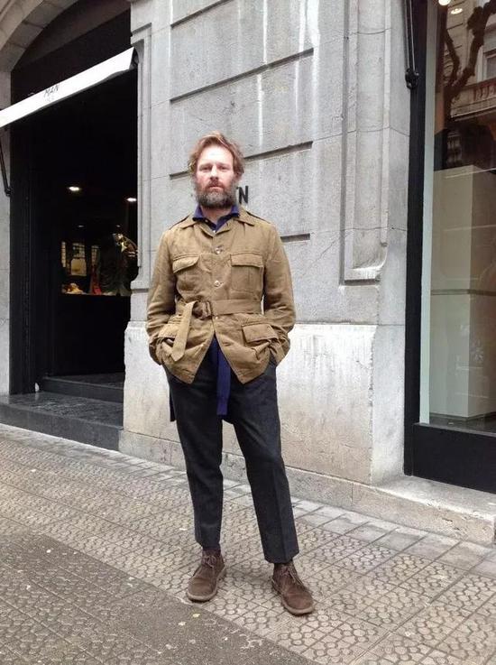 接下来还有牛仔裤。