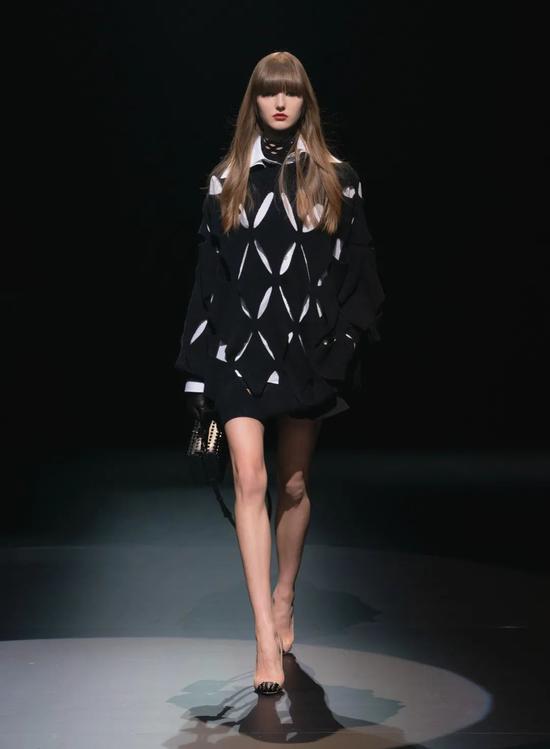 Valentino2021秋冬女装系列