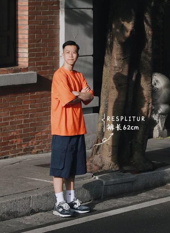 短袖:RESPLITUR / 短裤:RESPLITUR