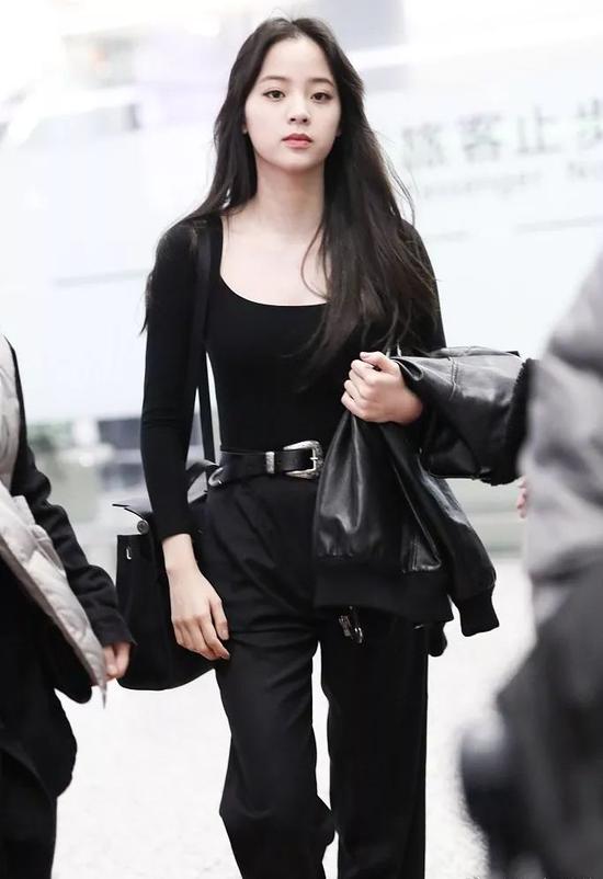 欧阳娜娜身材最好 e8f5-inhcycc6975160.jpg