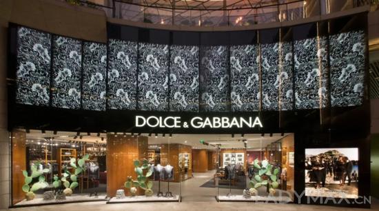 与中国市场为敌，可能是Dolce&Gabbana犯的第一个商业错误，而这个错误几乎致命。图为已关闭的上海K11门店
