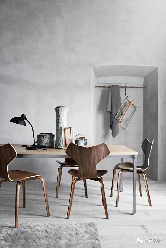 Fritz Hansen Y型的纤巧