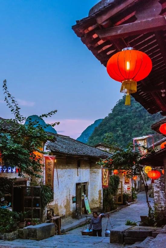 昭平县凤凰人口_昭平县凤凰中学图片(3)