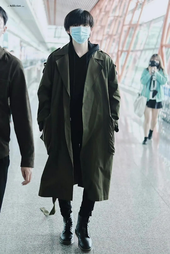 运动型风衣_运动型美女(3)