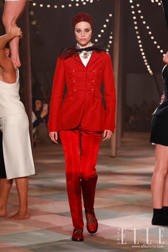 红毯上的宝藏女神们 丑/美上热搜