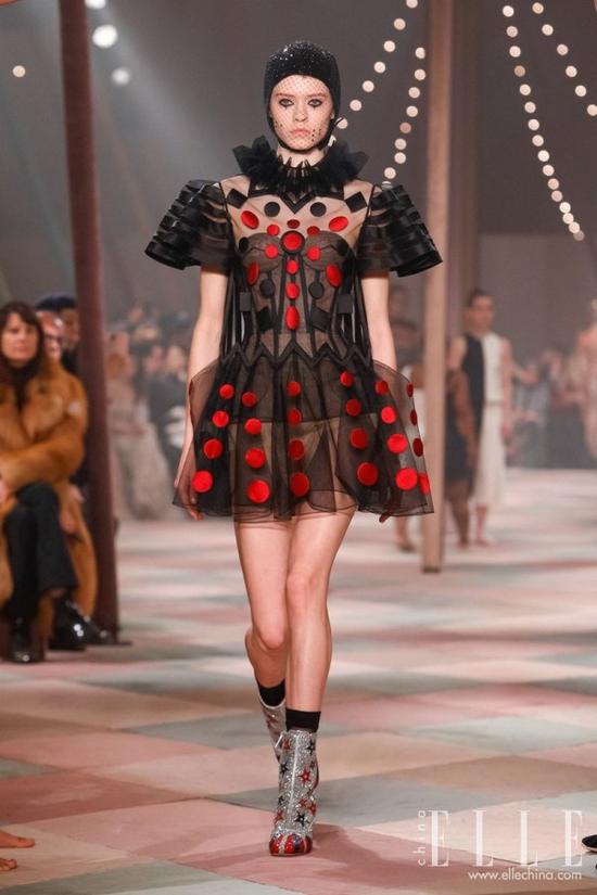 红毯上的宝藏女神们 丑/美上热搜