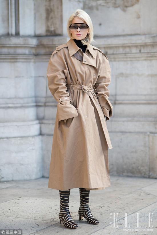 风衣叠穿_明星早秋风衣叠穿