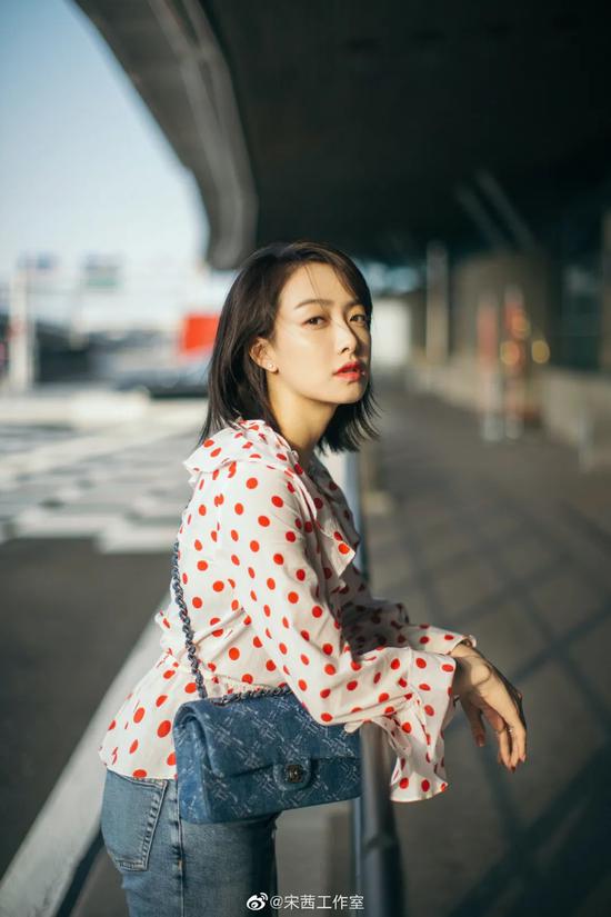 密集恐惧症? 多穿这些波点单品就能治好插图(19) 密集恐惧症? 多穿这些波点单品就能治好