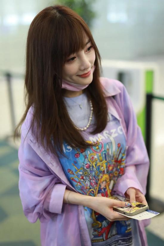 贝嫂和准儿媳同框PK 大表姐刘雯回归啦插图(7) 贝嫂和准儿媳同框PK 大表姐刘雯回归啦