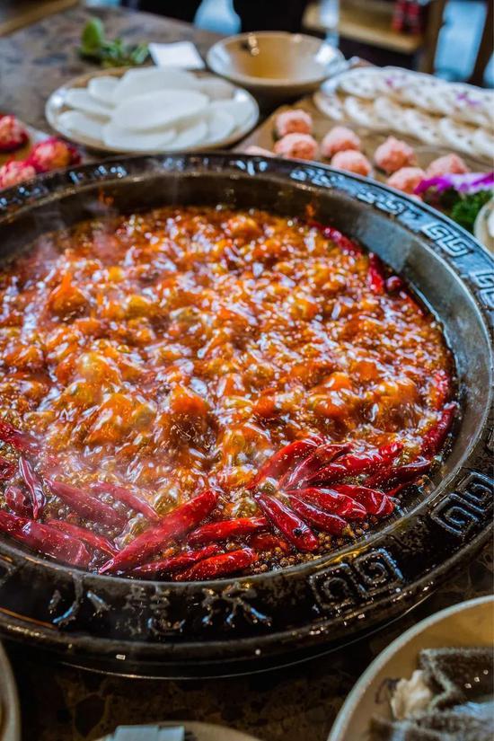 中午吃泡馍晚上吃火锅?中国这辆美食高铁火了 中午吃泡馍晚上吃火锅?中国这辆美食高铁火了