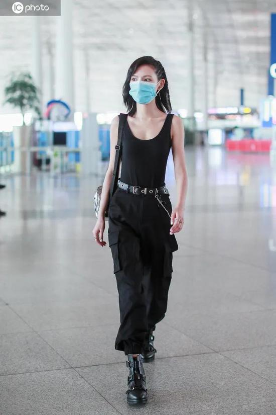 夏日清爽很简单穿背心短裤就美啦 夏日清爽很简单穿背心短裤就美啦