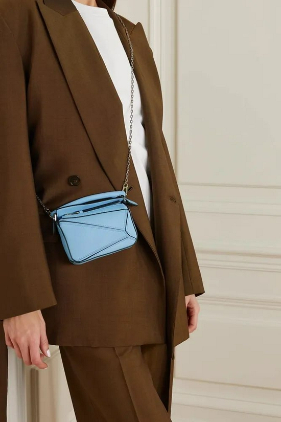 Loewe超迷你尺寸的Puzzle包