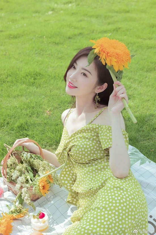 景甜到底是如何变成人间富贵花的?-幽兰花香 景甜到底是如何变成人间富贵花的?-幽兰花香