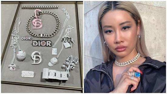 Yoon Ahn 与最新的 DIOR 饰品设计 （图片来源：@yoon_ambush / instagram）