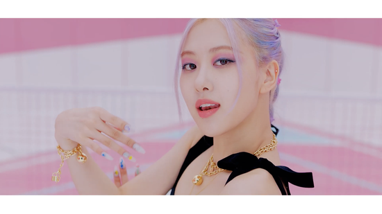我听的不是歌 而是拥有BLACKPINK的最新妆容指南