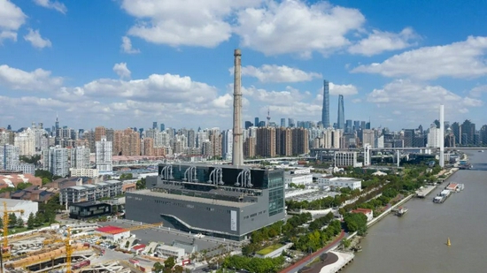 位于黄浦江边的上海当代艺术博物馆 图片来源:上海当代艺术博物馆提供