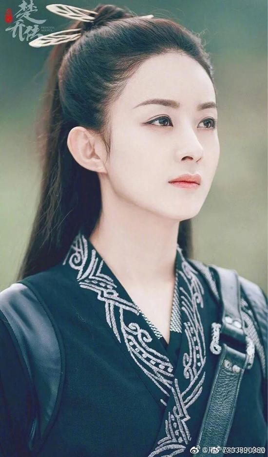 为什么赵丽颖看起来总是奶凶奶凶的?是服化的锅吗? 为什么赵丽颖看起来总是奶凶奶凶的?是服化的锅吗?